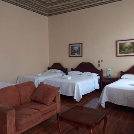 Hotel Del Calderon 昆卡 外观 照片