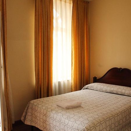 Hotel Del Calderon 昆卡 外观 照片
