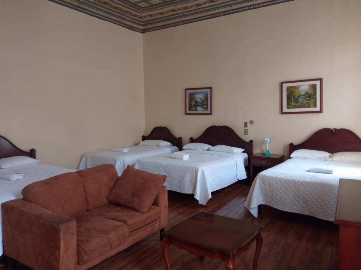 Hotel Del Calderon 昆卡 外观 照片