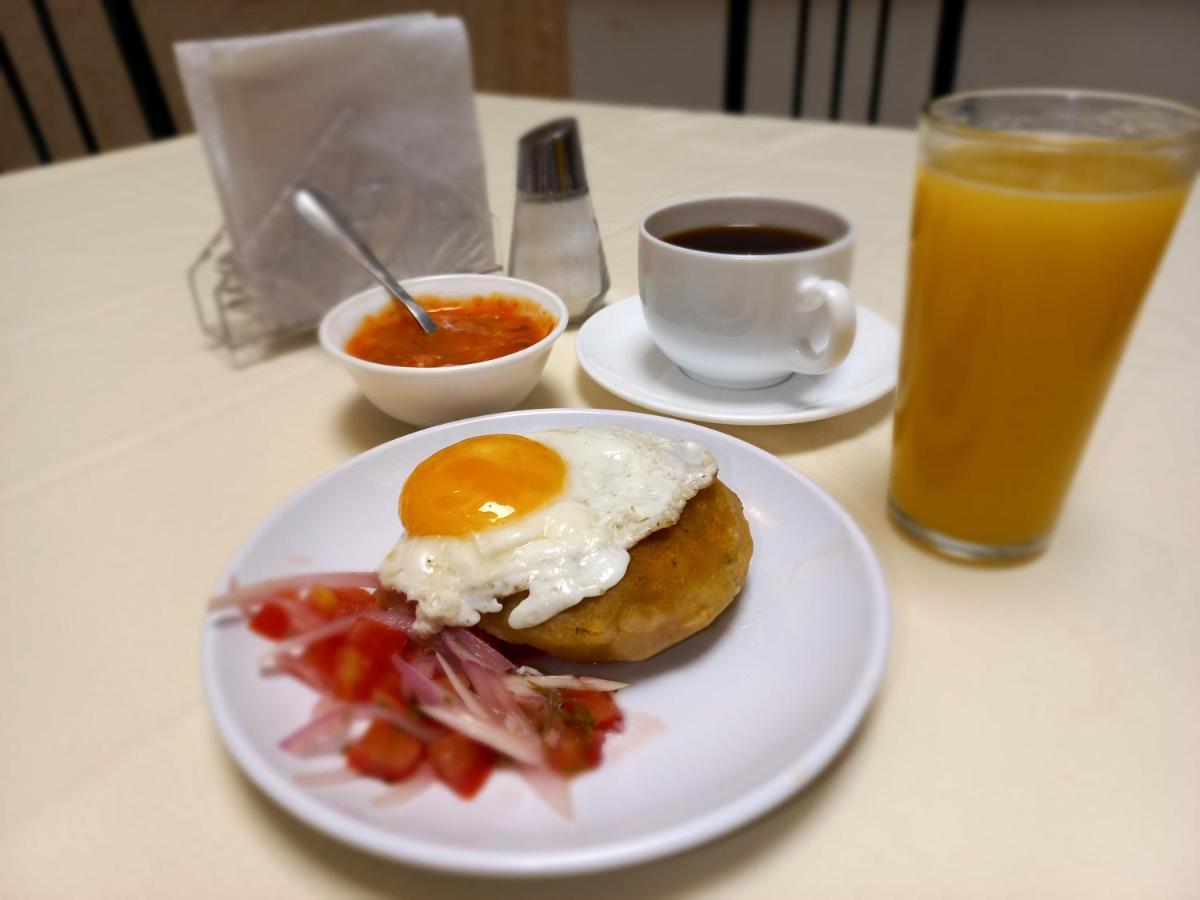Hotel Del Calderon 昆卡 外观 照片