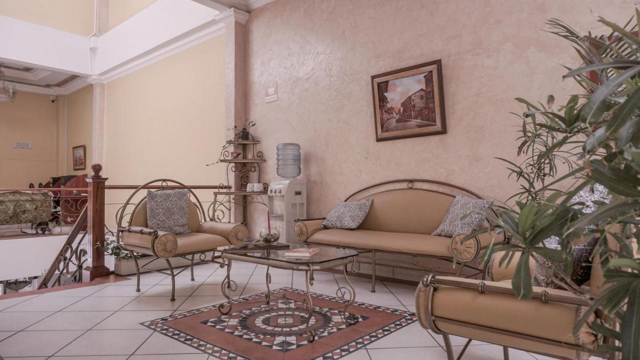 Hotel Del Calderon 昆卡 外观 照片