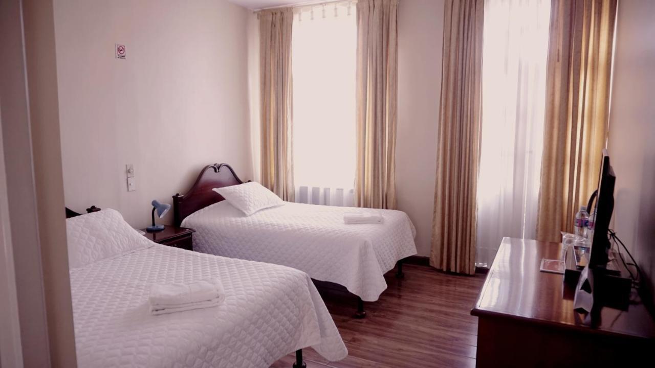Hotel Del Calderon 昆卡 外观 照片
