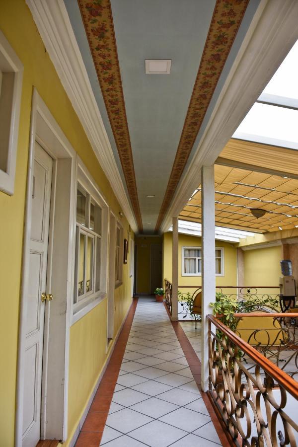 Hotel Del Calderon 昆卡 外观 照片